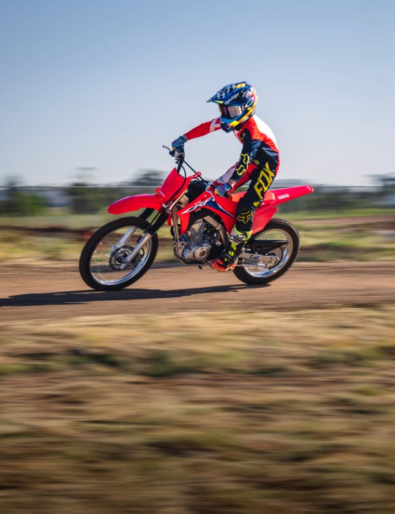 crf125f-product-page-hero-mobile-1600x2080