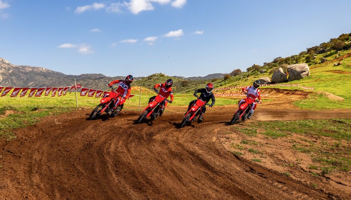 crf250rx-product-page-zig-zag-img1-1400x800