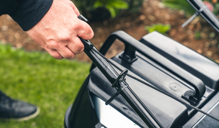 Upper handle pull cord